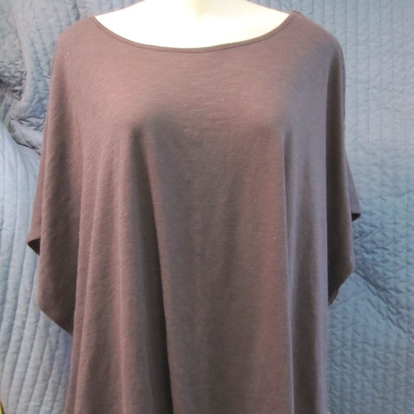 Tops - 🔅3 for $12 deal🔅PONCHO STYLE T-SHIRT